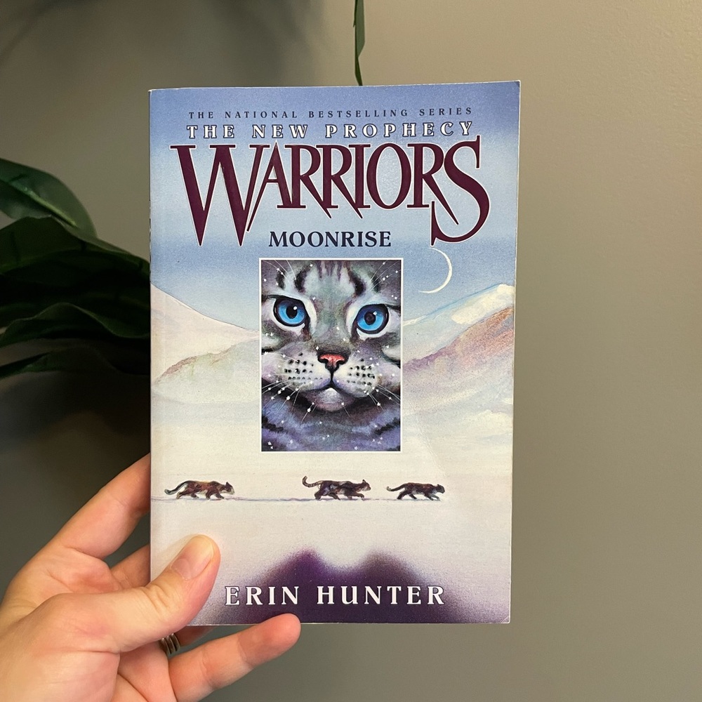 Novel Series Moonrise Warriors New Prophecy, Bk. 2 Erin Hunter Hardcover Books